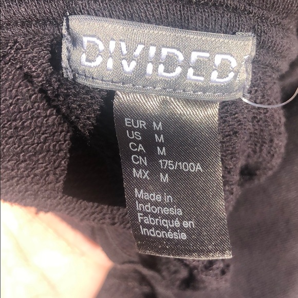 H&M Hooded Jacket With Pockets - Distressed - Picture 5 of 7